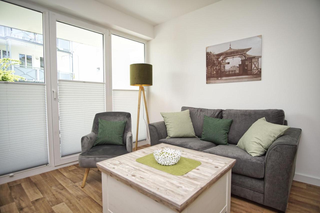 Terrasse, Gratis Nutzung Vom Ahoi Erlebnisbad Und Sauna In Sellin - Villa Karola Fewo 02 Goehren  Extérieur photo