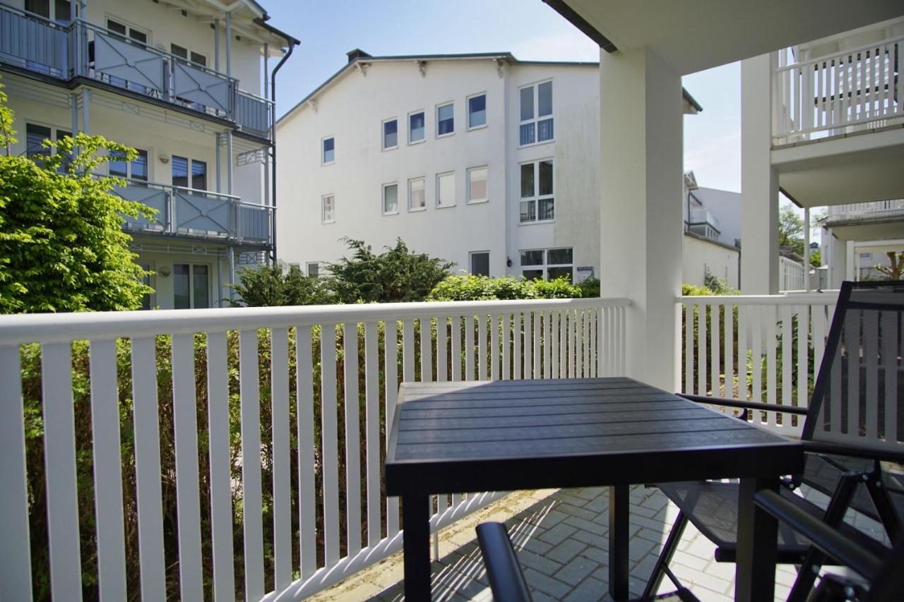 Terrasse, Gratis Nutzung Vom Ahoi Erlebnisbad Und Sauna In Sellin - Villa Karola Fewo 02 Goehren  Extérieur photo