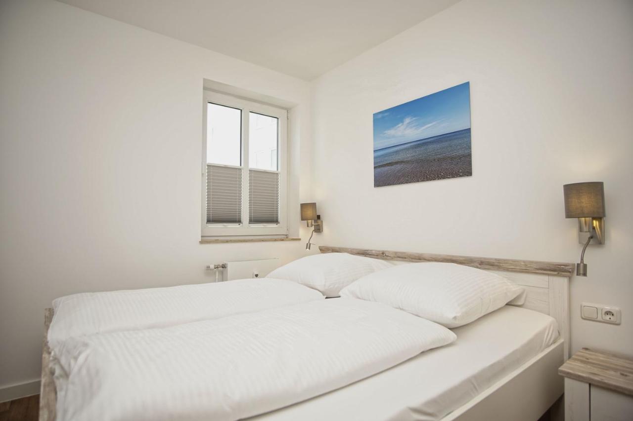 Terrasse, Gratis Nutzung Vom Ahoi Erlebnisbad Und Sauna In Sellin - Villa Karola Fewo 02 Goehren  Extérieur photo